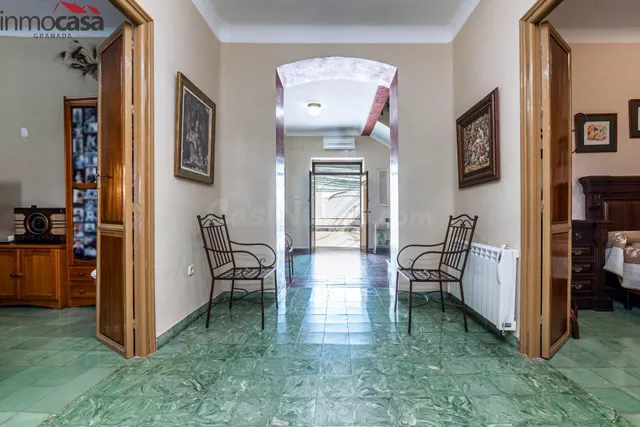 EMBLEMÁTICA CASA SEÑORIAL EN VALDERUBIO - foto 4