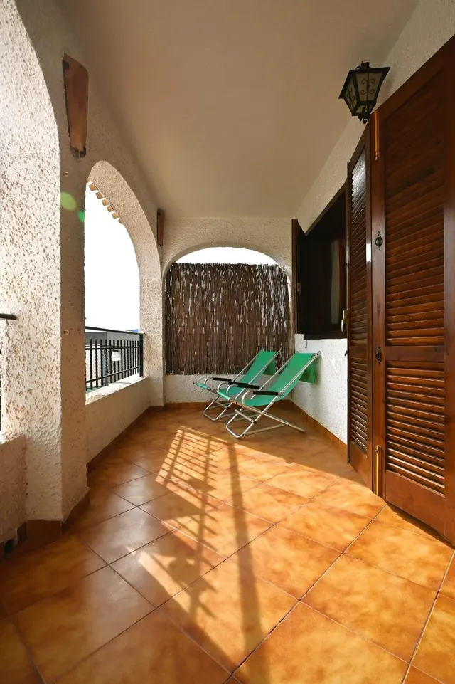 Apartamento con piscina comunitaria, Alicante, Orihuela Costa. 2 habitaciones, 71 m2, 600 metros del mar — 13