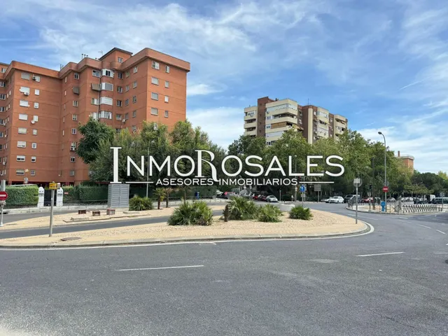 PISO EN VENTA EN AVENIDA DE ROSALES — 45