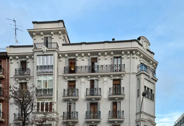 Ático señorial en finca noble de 1920 — Conde de Peñalver, B