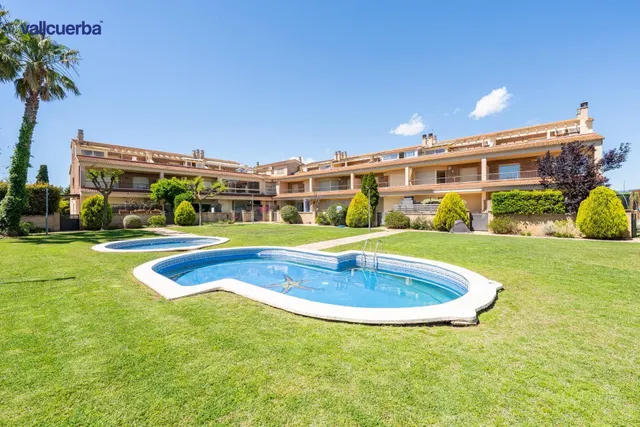 CASA ESQUINERA EN RESIDENCIAL AIGÜESVERDS DE REUS - foto 2