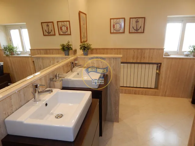 EXCLUSIVA CASA TODO INCLUIDO EN COCENTAINA. — 24