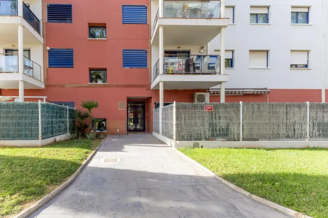 ¡GRAN OPORTUNIDAD DE INVERSIÓN Encantador piso con terraza en la prestigiosa Urbanización La Reva (Ribarroja del Turia) — 35