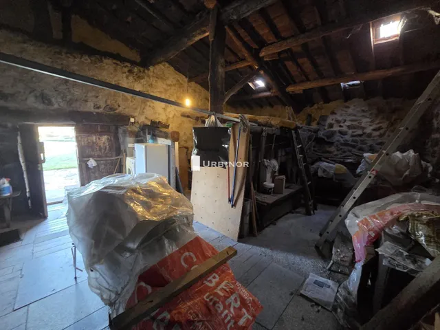 CASA reformada, con finca llana 3.300 m2 a 10 km. XINZO DE LIMIA. — 17