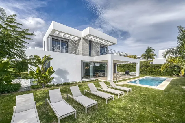 Chalet 5 habitaciones 441m² en venta - Costa Del Sol - foto 3