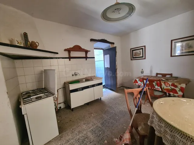 Casa de pueblo para reformar - foto 3