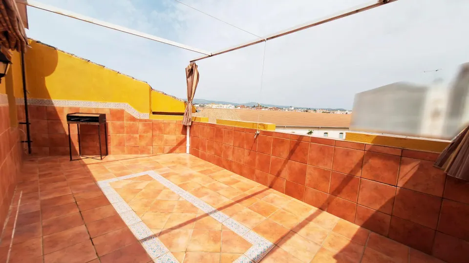 ¡¡ ÁTICO CON 30m2 DE TERRAZAS JUNTO A LA AVENIDA JESÚS RESCATADO!!