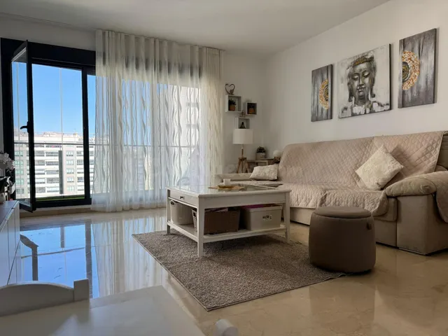 Piso de esquina en planta alta con terraza, garaje y trastero en La Cala de Villajoyosa — 3