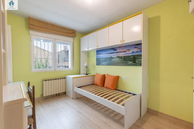 Venta de casa en La Zubia para entrar a vivir — 23
