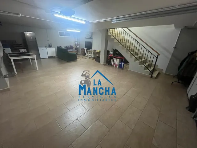 *235.000€* INMOBILIARIA LA MANCHA VENDE ADOSADO EN HELLIN-ALBACETE — 28