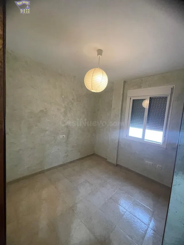SE VENDE PISO EN ARCOS DE LA FRONTERA (ZONA PORTICHUELO) - foto 2