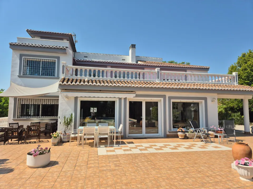 Exclusiva villa en Oliva Nova, Costa Blanca