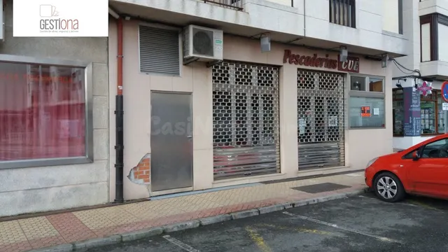 LOCAL COMERCIAL EN EL CENTRO DE LA VILLA. NOJA