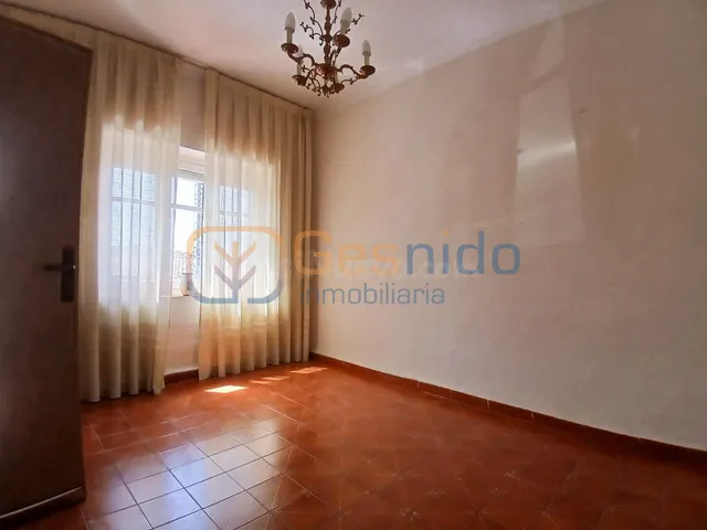 CASA a REFORMAR en SEGOVIA (barrio de San Lorenzo) de TRES h - foto 3