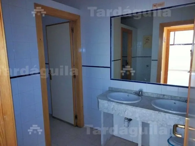 VENTA LOCAL ACADEMIA - CLINICA — 13
