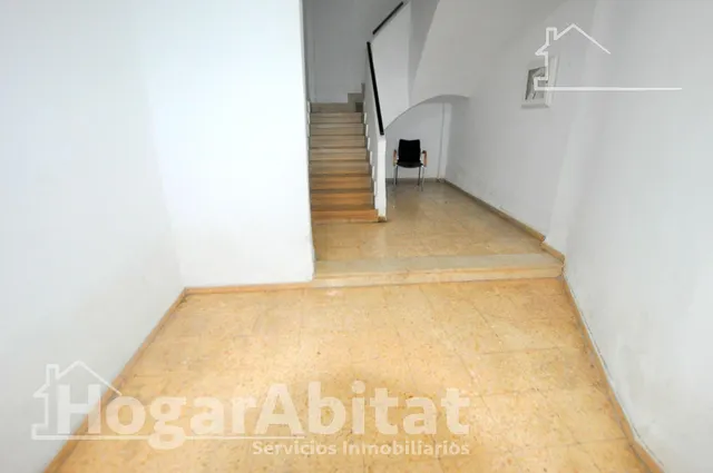 REFORMADO Y ACOGEDOR CON DOS BALCONES CERCA DE AV. DEL TÚRIA — 36