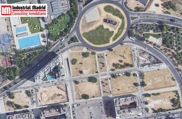 ¡TU OPORTUNIDAD DE TENER UN LOCAL EN PLENO CENTRO DE ARGANDA - foto 4