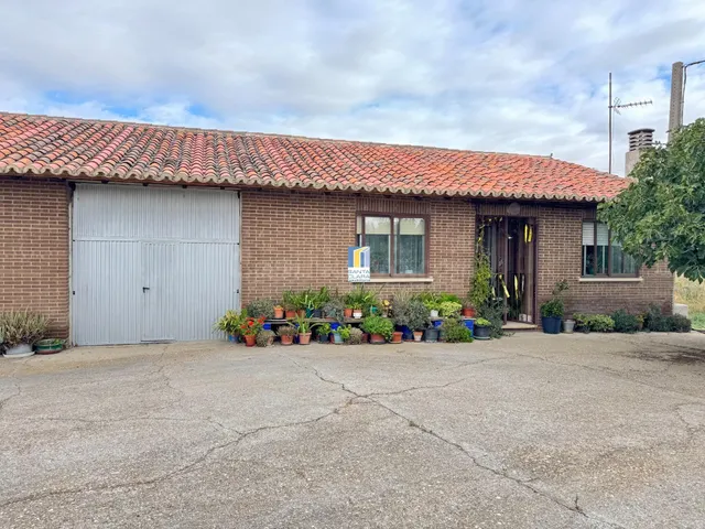 FINCA DE REGADÍO EN VENTA CON CASA EN ZONA CARRETERA DE CORE