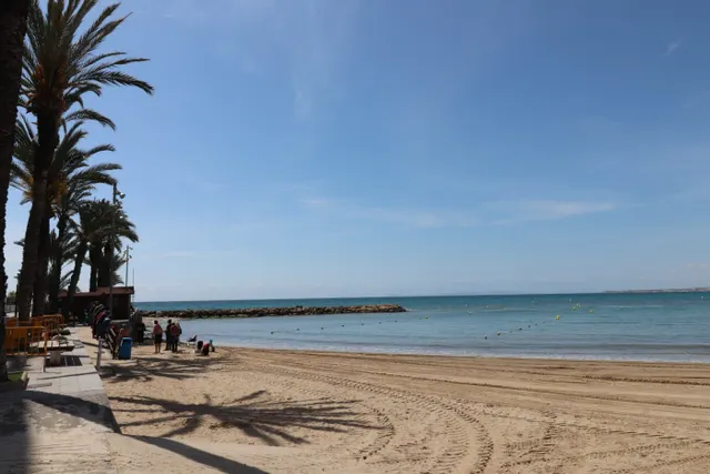 EXELENTE OPORTUNIDAD - RESTAURANTE EN TORREVIEJA — 49