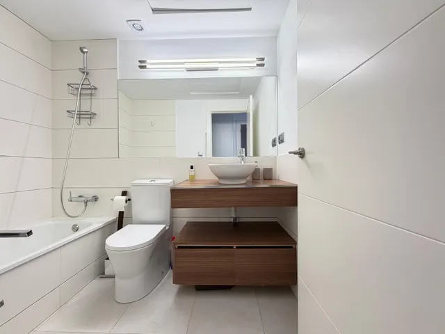 APARTAMENTO CON JARDÍN PRIVADO DE 30 M2 EN CAMPOAMOR. 3 DORM. 2 BAÑOS. CON PISCINA COMUN.SUPERFICIE DE 93 M2. — 31
