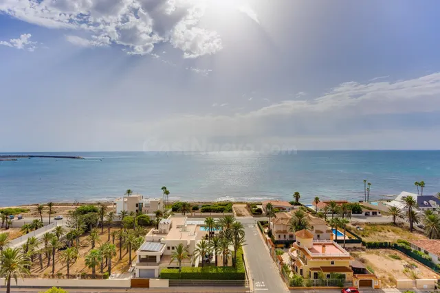 Impresionante Ático Dúplex con Vistas Increíbles en La Velet - foto 5