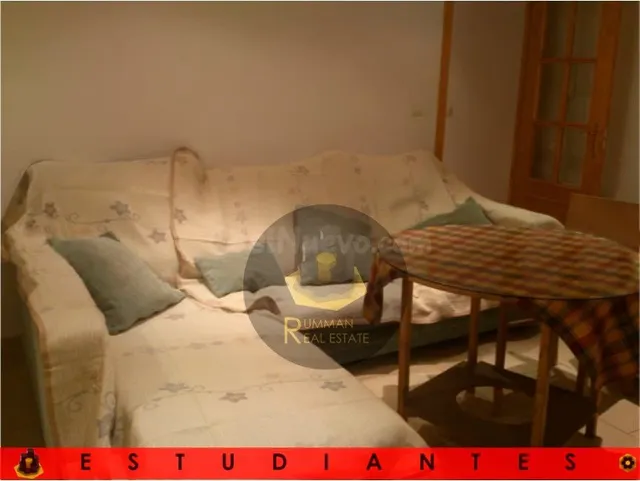 EST/ Piso amueblado para ESTUDIANTES con CUATRO dormitorios  - foto 2