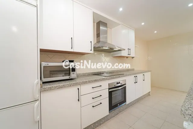 Fantástico ático en Elviria, Marbella! - foto 4