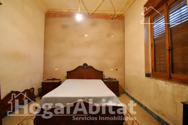Gran casa de pueblo esquinera con trastero y terraza — 21