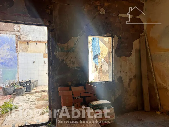 CASA ACOGEDORA Y LUMINOSA PARA REFORMAR CON TERRAZA — 15