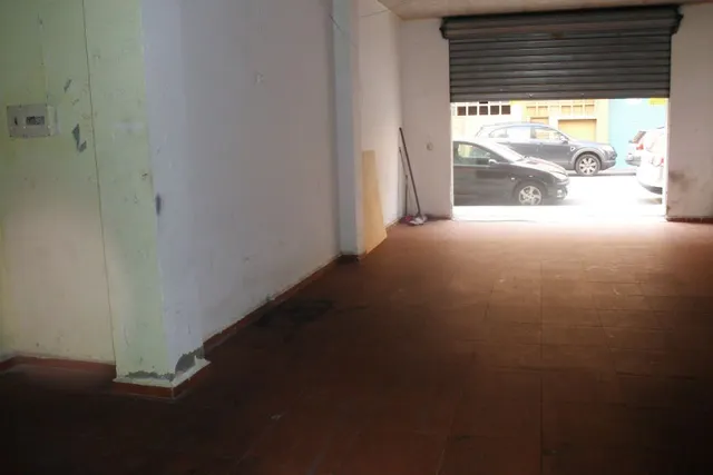 Bajo comercial en C/ Músico E. Casanova - Ontinyent — 2
