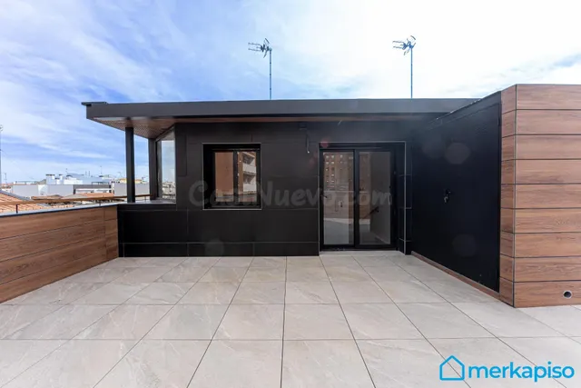 Se vende adosado de obra nueva con ascensor junto a la Aving - foto 4