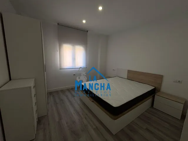 *720€ al mes* inmobiliaria la mancha alquila piso en zona centro de salud canal maria cristina de Albacete — 34