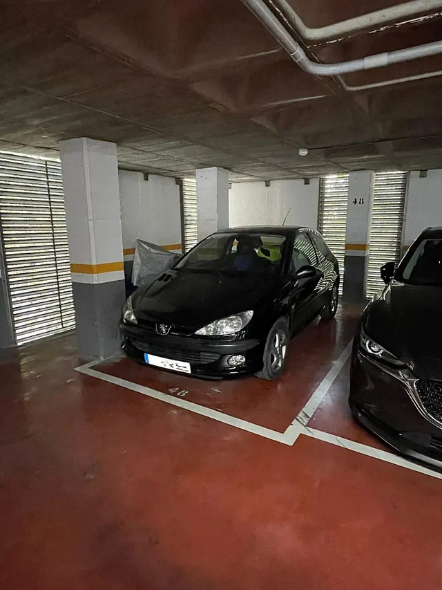 ¡OLVÍDATE DE BUSCAR APARCAMIENTO! PLAZA TOP EN CARRÚS OESTE — 8