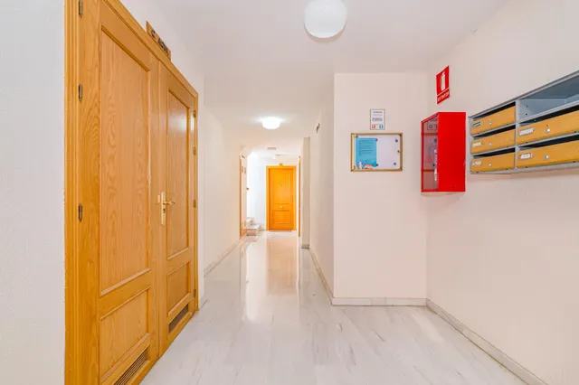 PISO CON GARAJE JUNTO PARADA METRO — 21