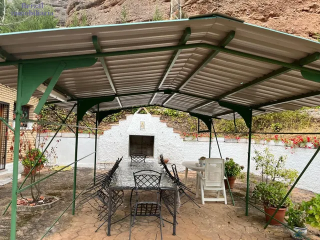 Casa en parcela de casi cuatro mil metros, con piscina, jardin, maravillosas vistas. — 47