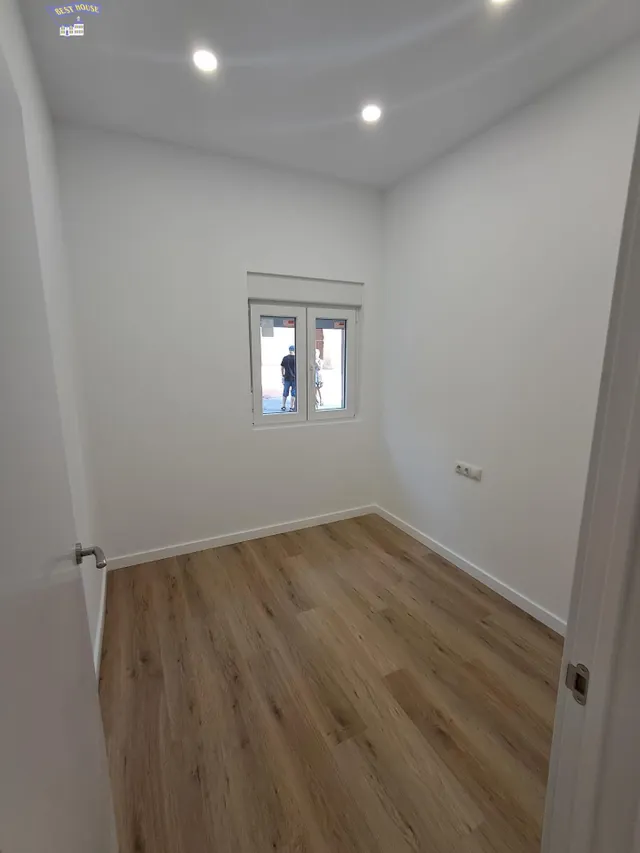 PISO REFORMADO DE 3 habitaciones JUNTO A CAN BAQUÉ – LA LLAGOSTA — 8