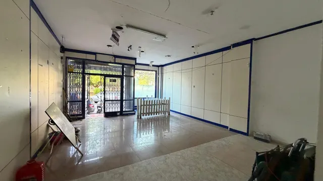 Local comercial, Alicante, Torrevieja, Playa del Acequión. 90 m2, 100 metros al mar — 8