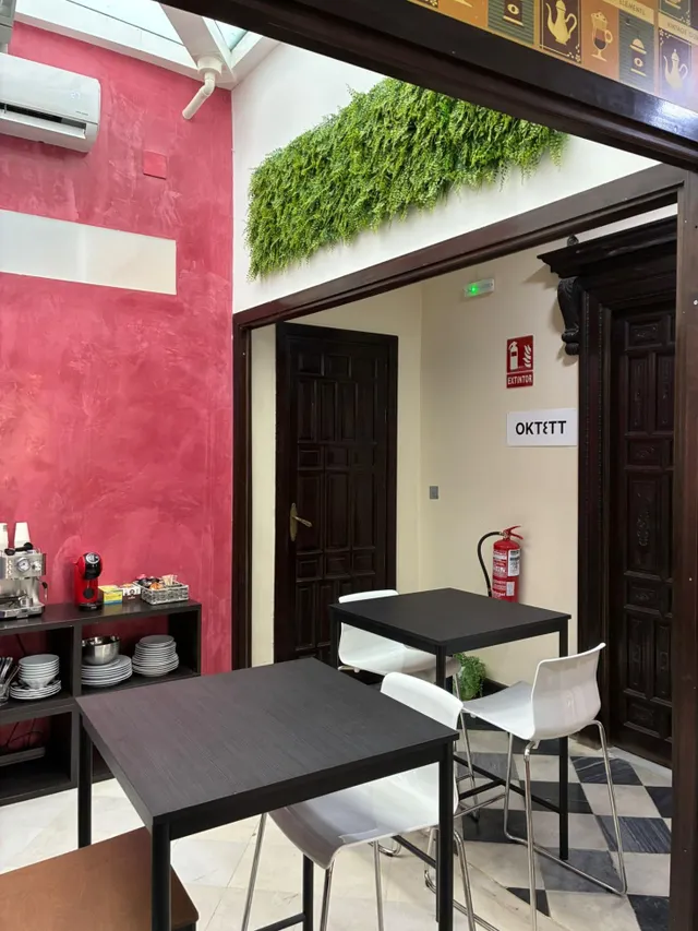 Despacho Moderno en el Corazón de Málaga - Ideal para Profesionales — 10