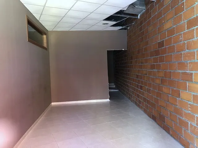 SE ALQUILA LOCAL COMERCIAL EN RIBEIRA — 5