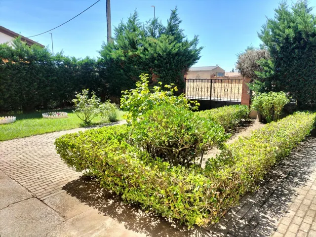 Amplia Casa en Melgar de Fernamental con Jardín y Terraza — 14