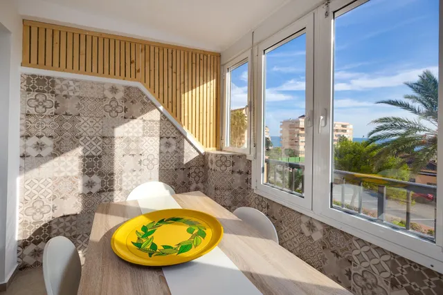 Vistas al mar! piso de 2 dormitorios en Torrevieja , totalmente reformado — 5