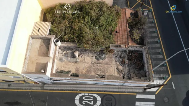 Venta de Casa 199 m2 con terreno de 160 m2 en Guia de Isora. - foto 4