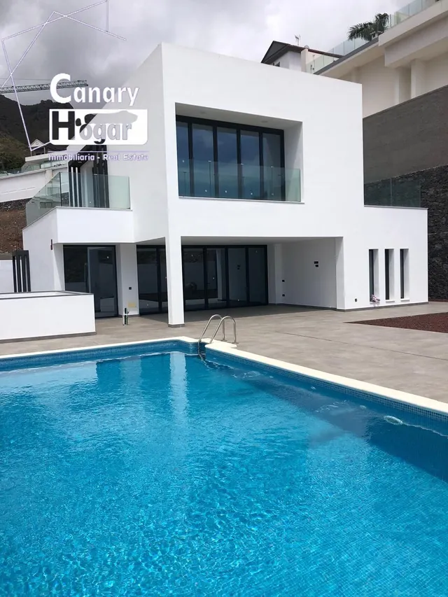 Se vende preciosa Villa  Roque del Conde para estrenar — 37