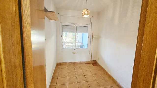 CASA PLANTA BAJA CON 2 VECINOS CON JARDÍN — 7