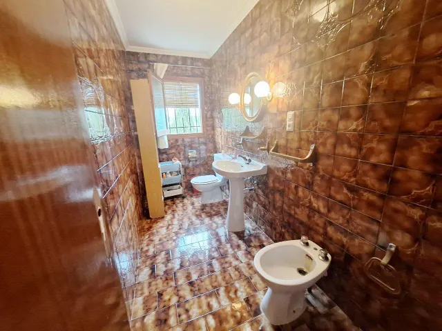 CHALET MUY AMPLIO EN LEDUA — 19