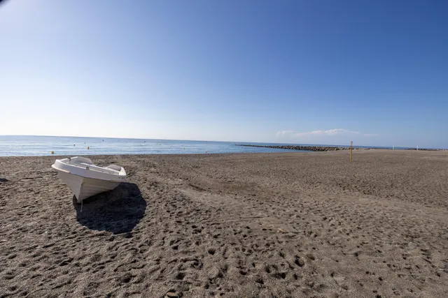 !! IMPRESIONANTE VIVIENDA EN PRIMERA LINEA DE PLAYA !! — 40