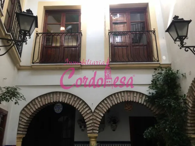 CASA INDEPENDIENTE EN EL CENTRO DE CORDOBA — 18