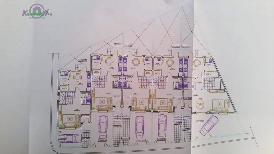 Terreno urbano + Proyecto de 5 viviendas