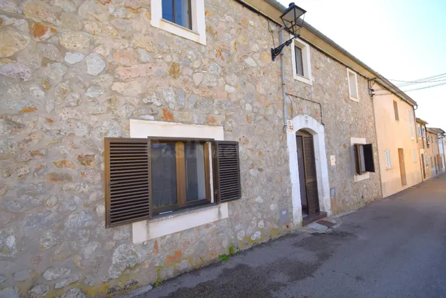 Casa con amplio jardin en Campanet - foto 3