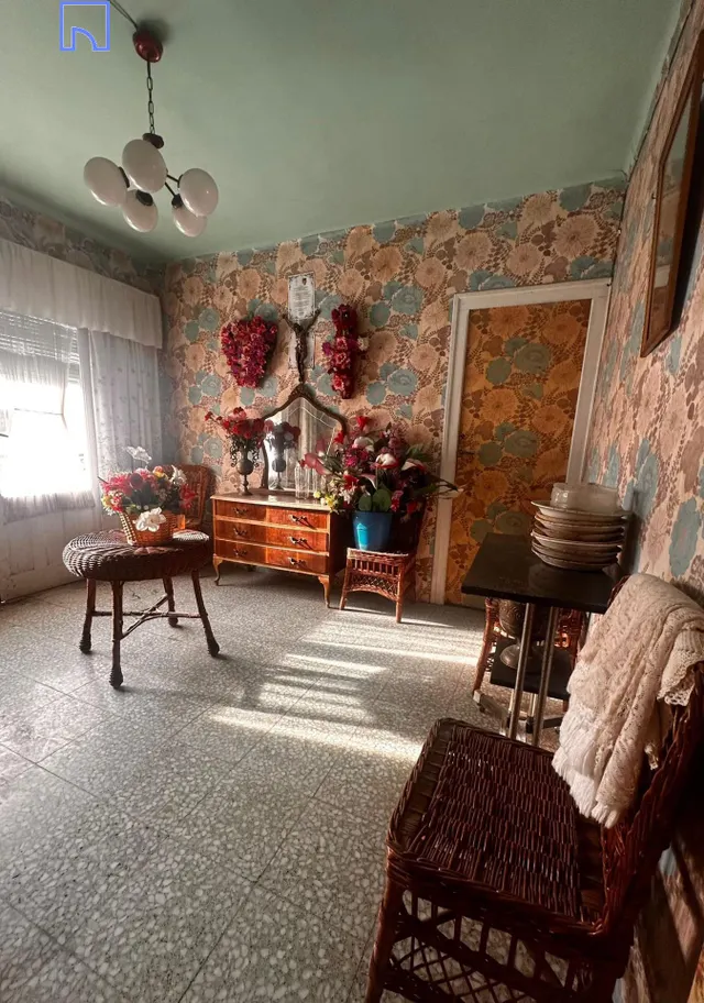 Casa en Cortes, 90.000€ — 4